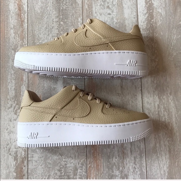 NWT Nike Air Force 1 Sage - Picture 5 of 8